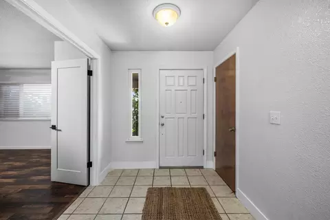 Entry Way - 560 Fiero Pl, Manteca, CA 95337 photo 1 of 3