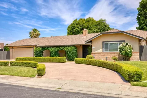 Exterior - 560 Fiero Pl, Manteca, CA 95337 photo 4 of 11