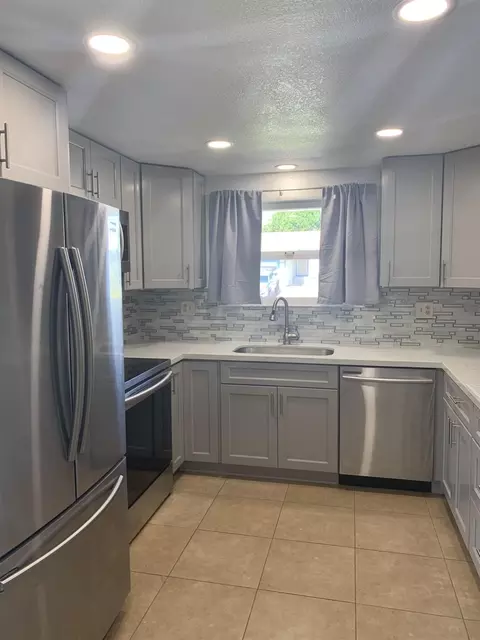 15162 Cambridge Dr, Lathrop, CA 95330 photo 2