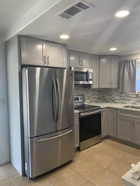 15162 Cambridge Dr, Lathrop, CA 95330 photo 3