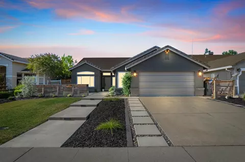 2428 Stefanie Dr, Rocklin, CA 95765