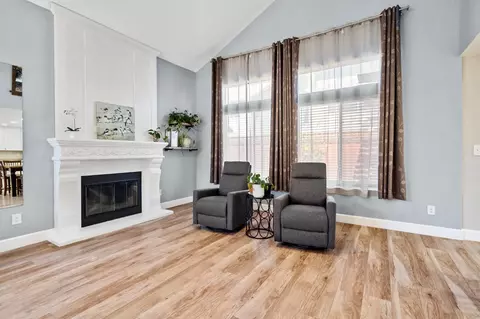 Living - 1285 Sunpeak Ln, Tracy, CA 95376 photo 2 of 4