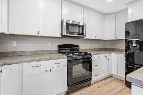 Kitchen - 1285 Sunpeak Ln, Tracy, CA 95376 photo 4 of 6