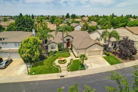 1832 Parkside Way, Roseville, CA 95747