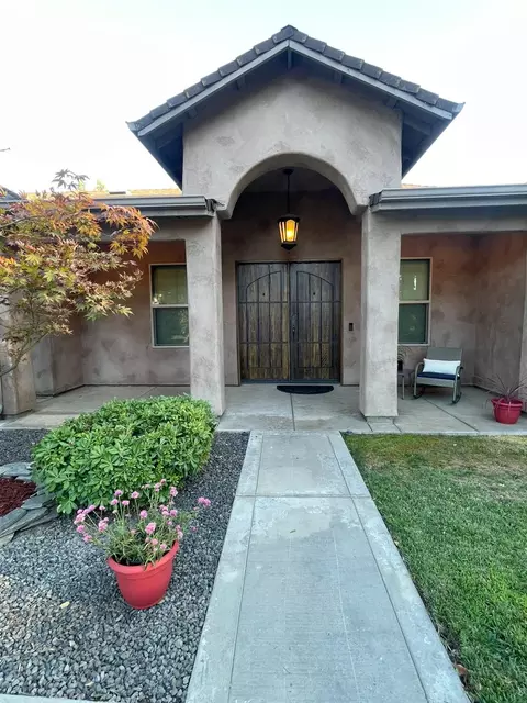 2800 Laramie Dr, Modesto, CA 95355 photo 2