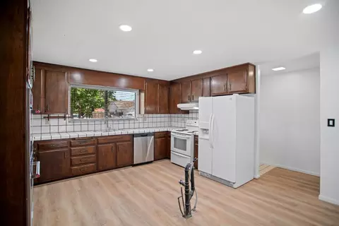 Kitchen - 788 Hill Place St, Winters, CA 95694 photo 5 of 5