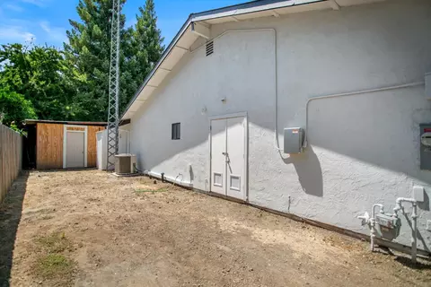 Exterior - 788 Hill Place St, Winters, CA 95694 photo 8 of 12