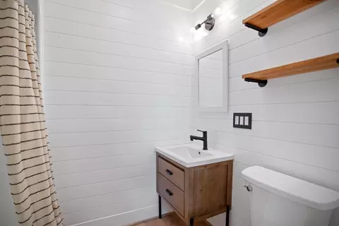 Bath - 788 Hill Place St, Winters, CA 95694 photo 5 of 6