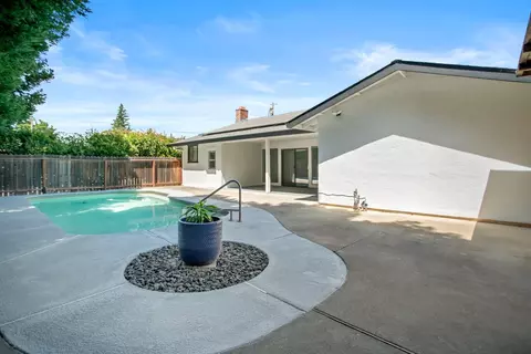 Exterior - 788 Hill Place St, Winters, CA 95694 photo 4 of 12