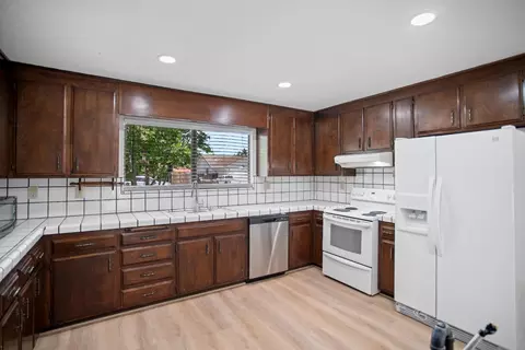 Kitchen - 788 Hill Place St, Winters, CA 95694 photo 1 of 5