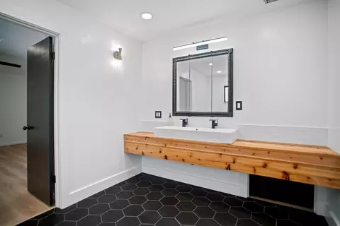 Bath - 788 Hill Place St, Winters, CA 95694 photo 3 of 6