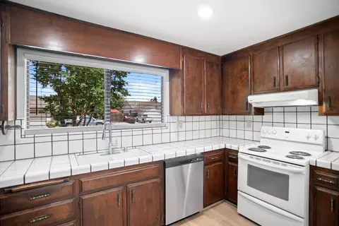Kitchen - 788 Hill Place St, Winters, CA 95694 photo 4 of 5