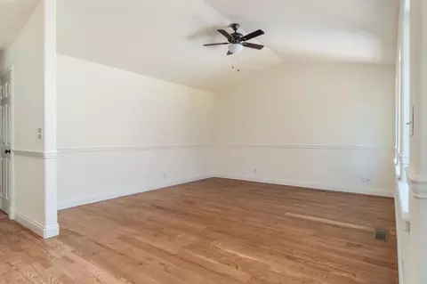 Living - 535 Sunny Oak Ct, Murphys, CA 95247 photo 3 of 4