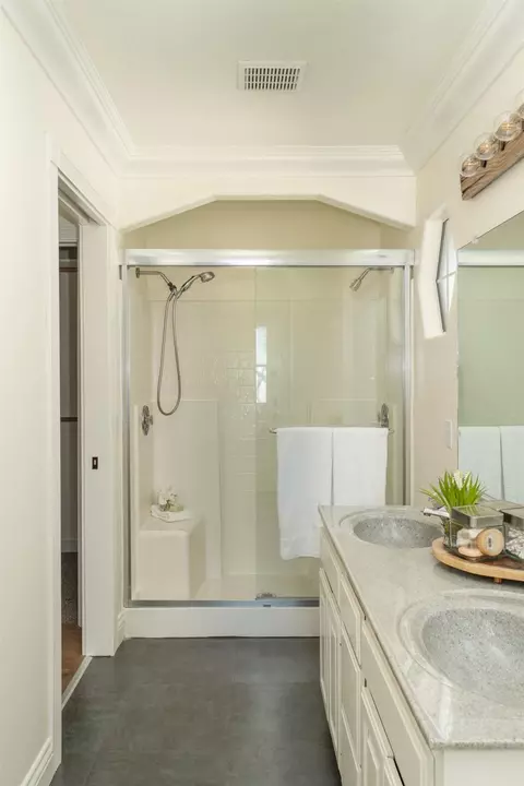 Bath - 535 Sunny Oak Ct, Murphys, CA 95247 photo 1 of 2