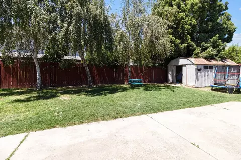 Exterior - 571 Laki Pl, Manteca, CA 95336 photo 4 of 4