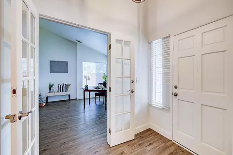 Entry Way - 604 Rensselaer Ct, Merced, CA 95340 photo 1 of 6