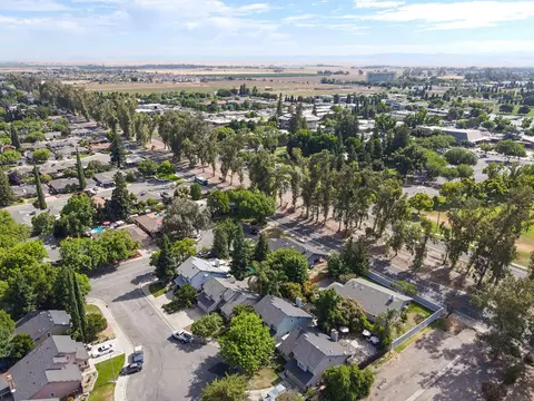 View/Area - 604 Rensselaer Ct, Merced, CA 95340 photo 16 of 19