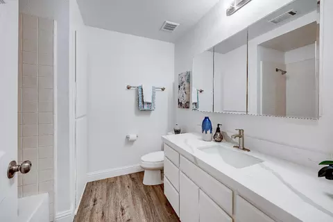 Bath - 604 Rensselaer Ct, Merced, CA 95340 photo 5 of 8