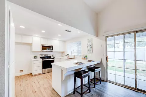 Kitchen - 604 Rensselaer Ct, Merced, CA 95340 photo 6 of 7