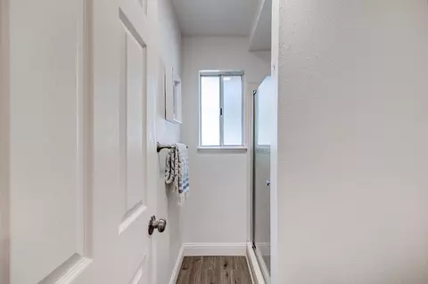 Bath - 604 Rensselaer Ct, Merced, CA 95340 photo 2 of 8