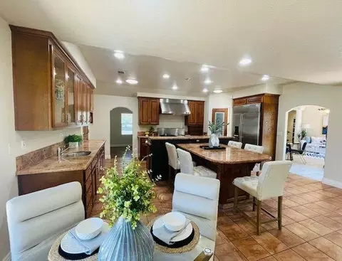 Kitchen - 25985 Tesla Ct, Tracy, CA 95377 photo 2 of 2