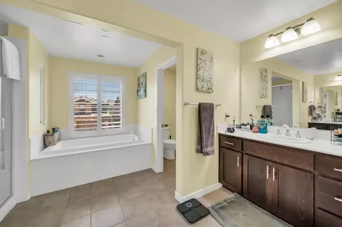 201 Amberwind Cir, Oakley, CA 94561 photo 32