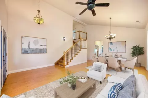 Living - 943 Ranch Rd, Galt, CA 95632 photo 2 of 9