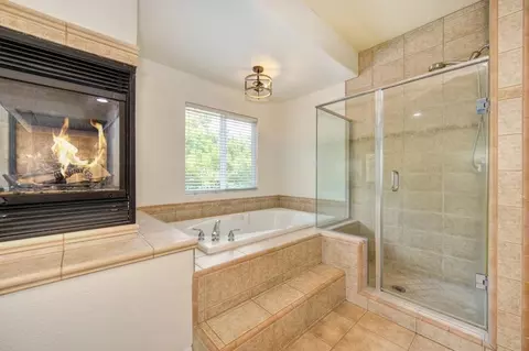 Bath - 943 Ranch Rd, Galt, CA 95632 photo 4 of 6