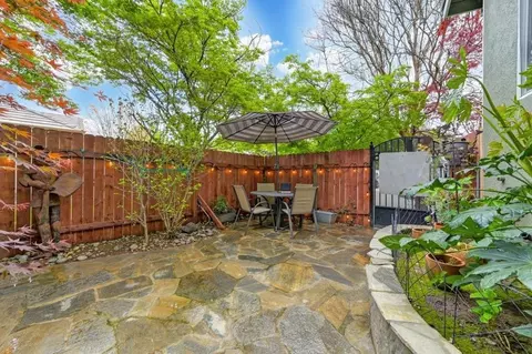Exterior - 943 Ranch Rd, Galt, CA 95632 photo 11 of 16
