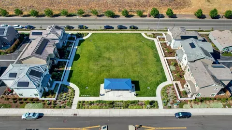 View/Area - 3723 Gresham Ln, Sacramento, CA 95835 photo 9 of 12