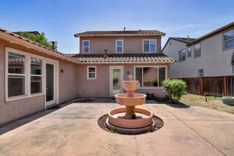 Exterior - 3723 Gresham Ln, Sacramento, CA 95835 photo 5 of 9