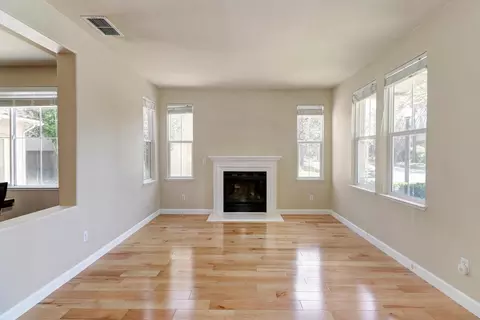 Living - 3723 Gresham Ln, Sacramento, CA 95835 photo 2 of 5