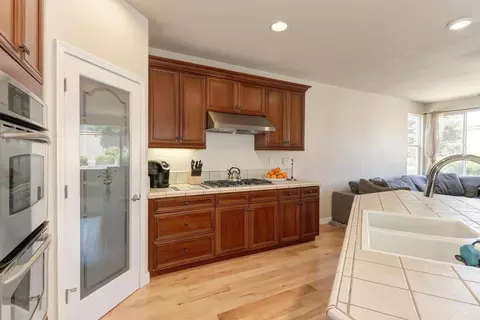 Kitchen - 3723 Gresham Ln, Sacramento, CA 95835 photo 6 of 7