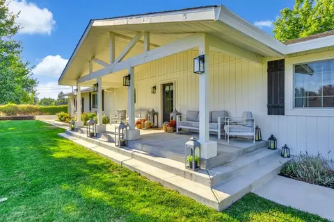 Exterior - 13405 Apple Rd, Wilton, CA 95693 photo 6 of 25