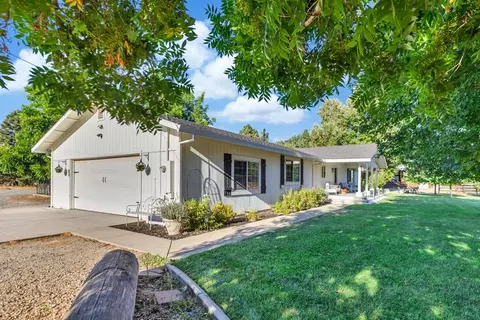 Exterior - 13405 Apple Rd, Wilton, CA 95693 photo 3 of 25
