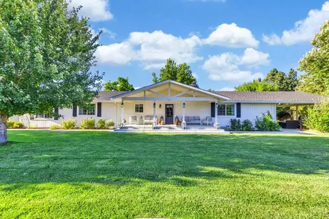 Exterior - 13405 Apple Rd, Wilton, CA 95693 photo 4 of 25