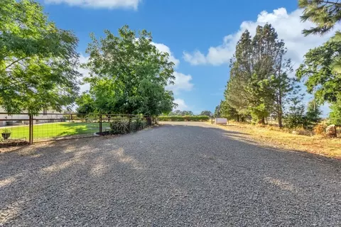 Exterior - 13405 Apple Rd, Wilton, CA 95693 photo 21 of 25