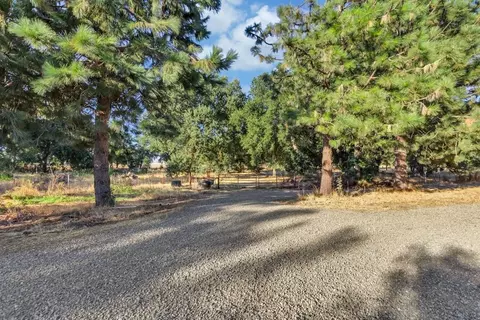 Exterior - 13405 Apple Rd, Wilton, CA 95693 photo 18 of 25