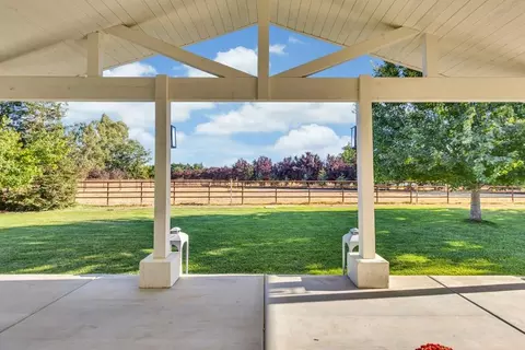 Exterior - 13405 Apple Rd, Wilton, CA 95693 photo 2 of 25