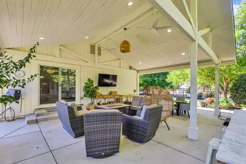 Exterior - 13405 Apple Rd, Wilton, CA 95693 photo 9 of 25
