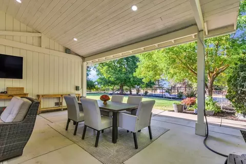 Exterior - 13405 Apple Rd, Wilton, CA 95693 photo 10 of 25