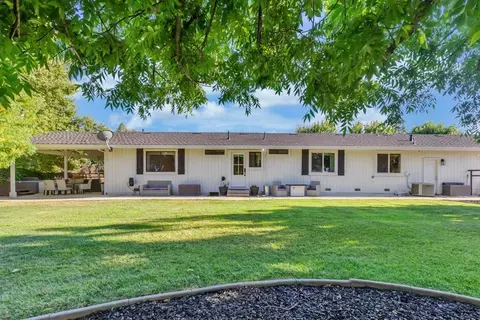 Exterior - 13405 Apple Rd, Wilton, CA 95693 photo 13 of 25