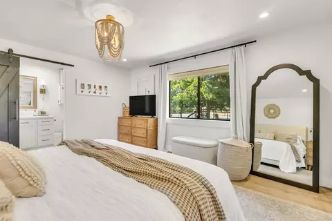 Bedroom - 13405 Apple Rd, Wilton, CA 95693 photo 6 of 8