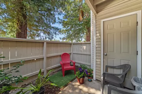 Exterior - 7100 Stella Ln #3, Carmichael, CA 95608 photo 3 of 6