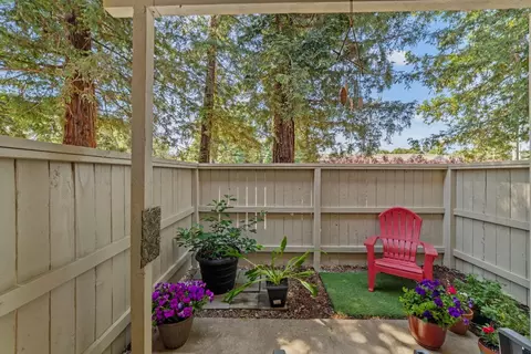Exterior - 7100 Stella Ln #3, Carmichael, CA 95608 photo 4 of 6
