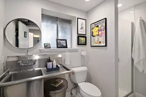 Bath - 1181 Jacob Ln, Carmichael, CA 95608 photo 8 of 8