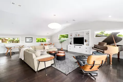 Living - 1181 Jacob Ln, Carmichael, CA 95608 photo 3 of 7
