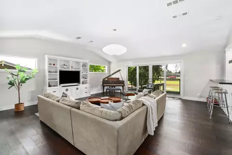 Living - 1181 Jacob Ln, Carmichael, CA 95608 photo 4 of 7