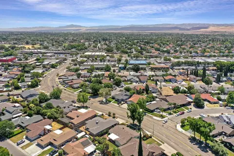 View/Area - 1364 Lincoln Blvd, Tracy, CA 95376 photo 6 of 12