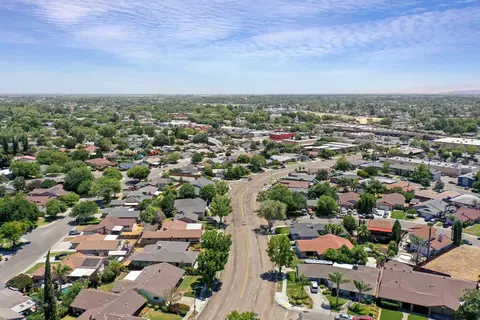 View/Area - 1364 Lincoln Blvd, Tracy, CA 95376 photo 4 of 12
